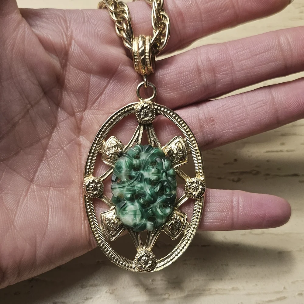 WHITING & DAVIS Signed Pendant Necklace Dark Green Cut Jade